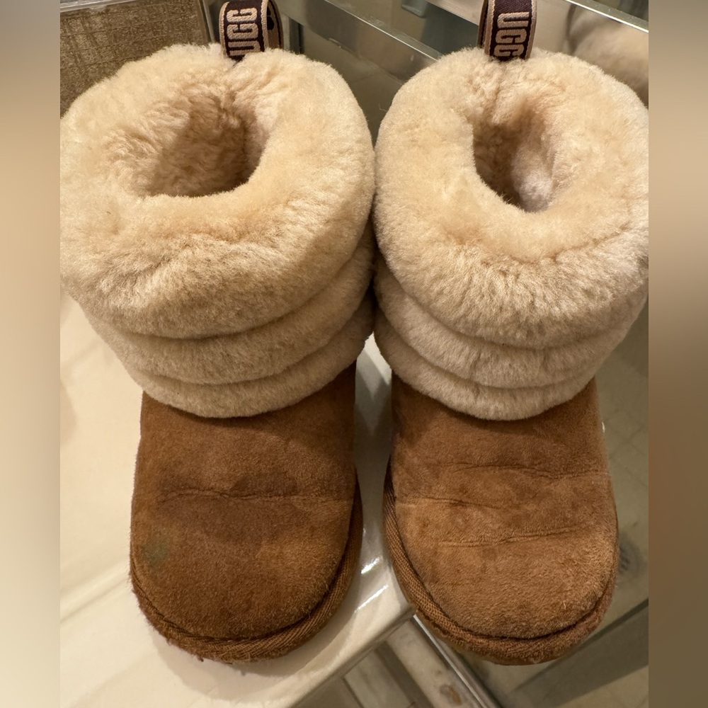 UGG boots toddler size 8
